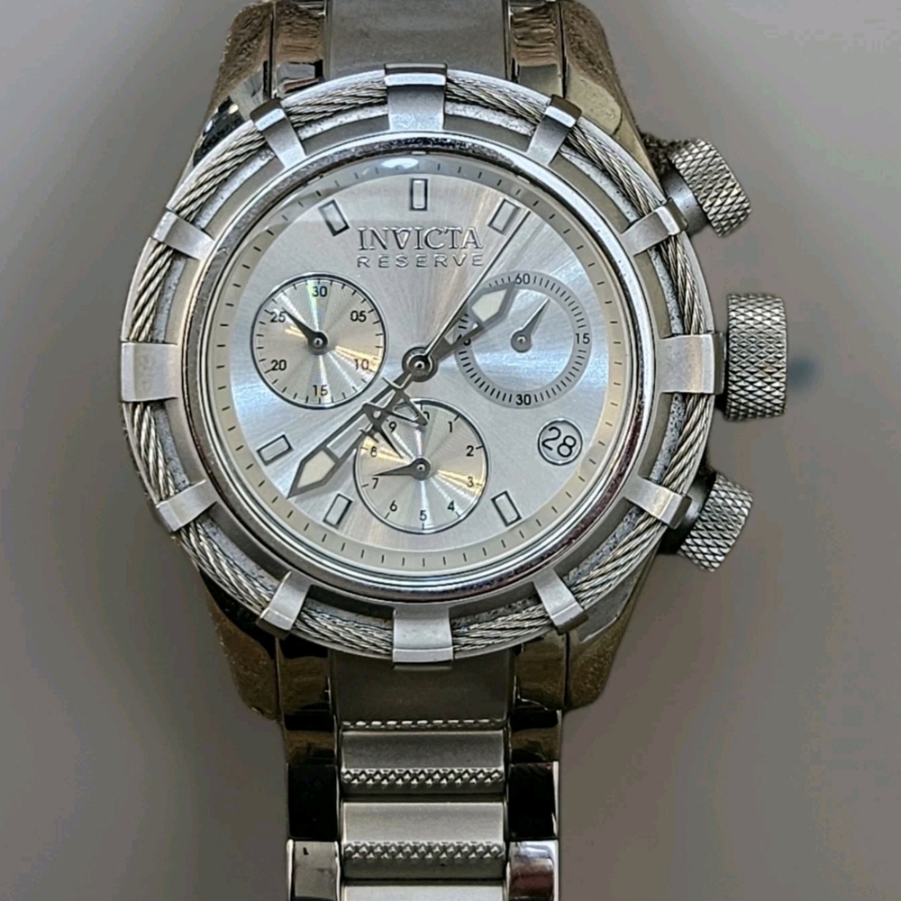 Invicta Bolt Reserve Collection Women's Watch-Needs a New Battery - Picture 8 of 15